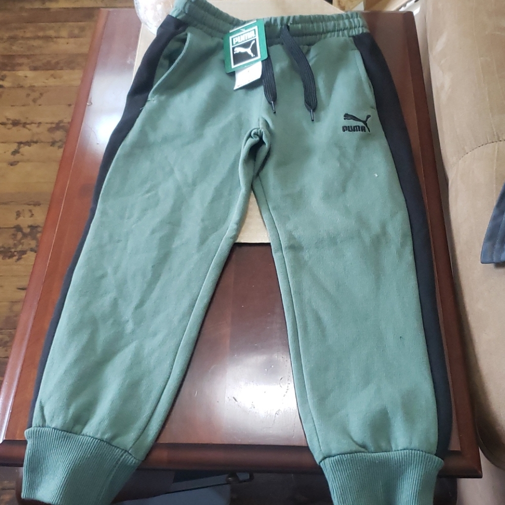 Kids puma joggers